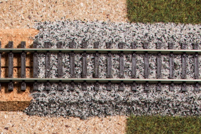 Granite track ballast grey N<br /><a href='images/pictures/Auhagen/63833_1.jpg' target='_blank'>Full size image</a>